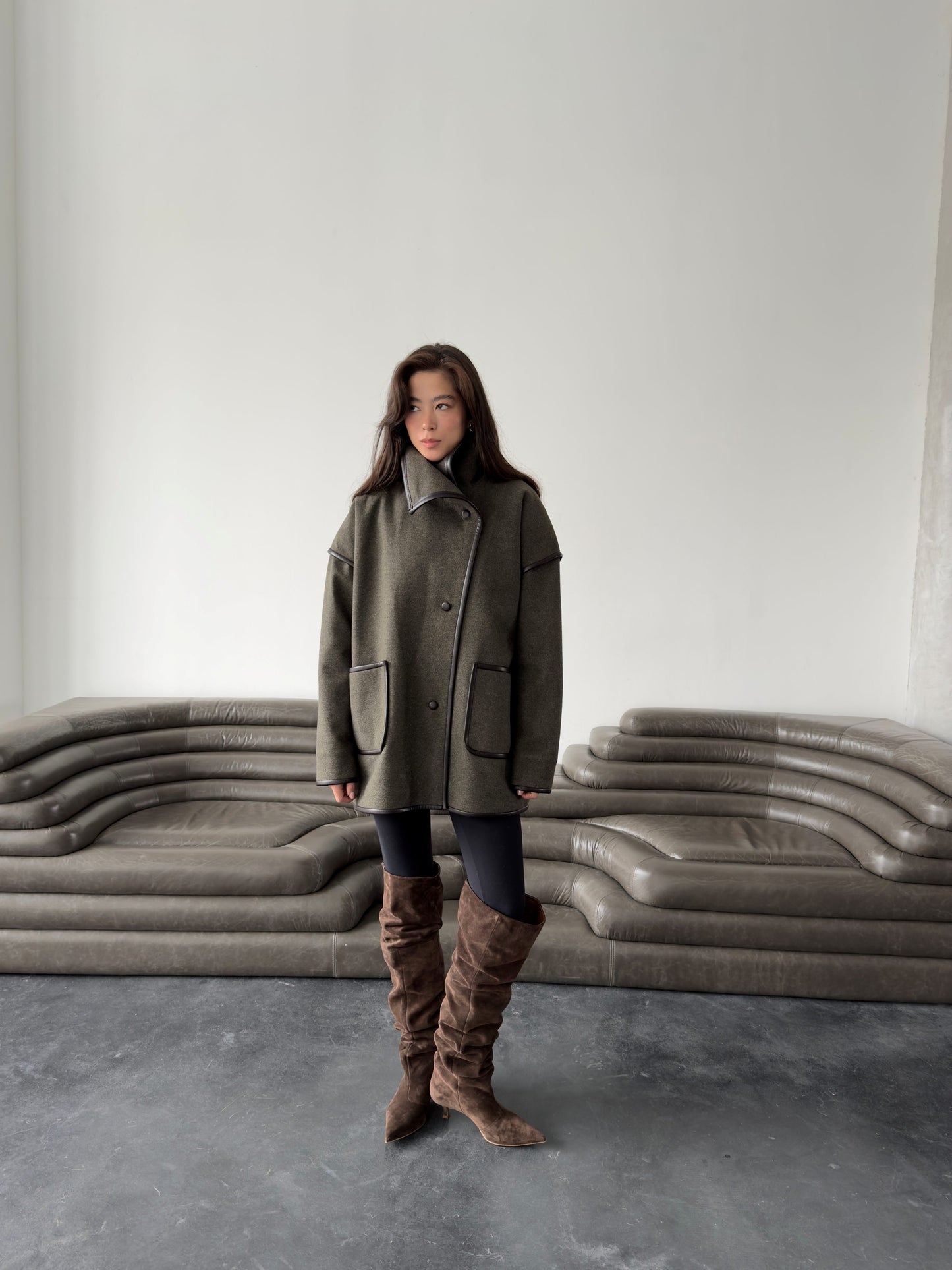 Напівпальто з кантом утеплене