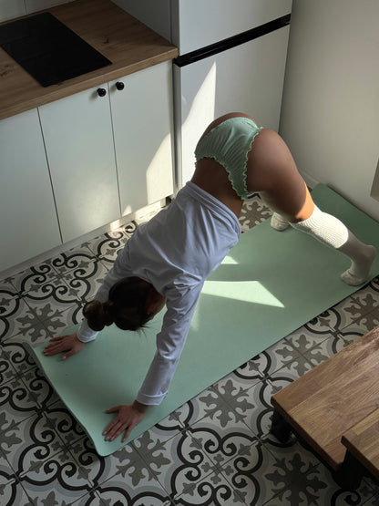 Труси з рюшами