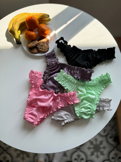 Труси з рюшами