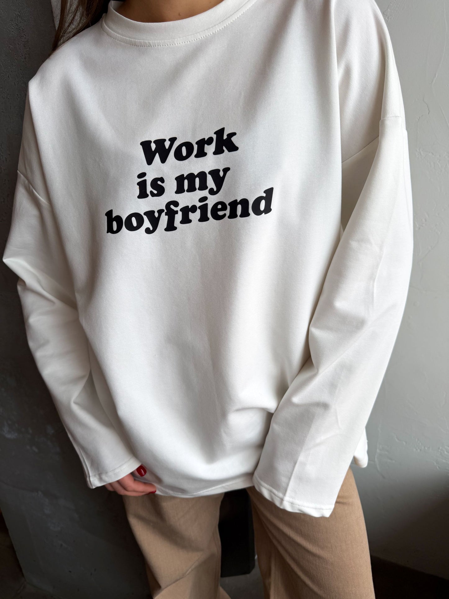 Лонгслів «Work is my boyfriend»