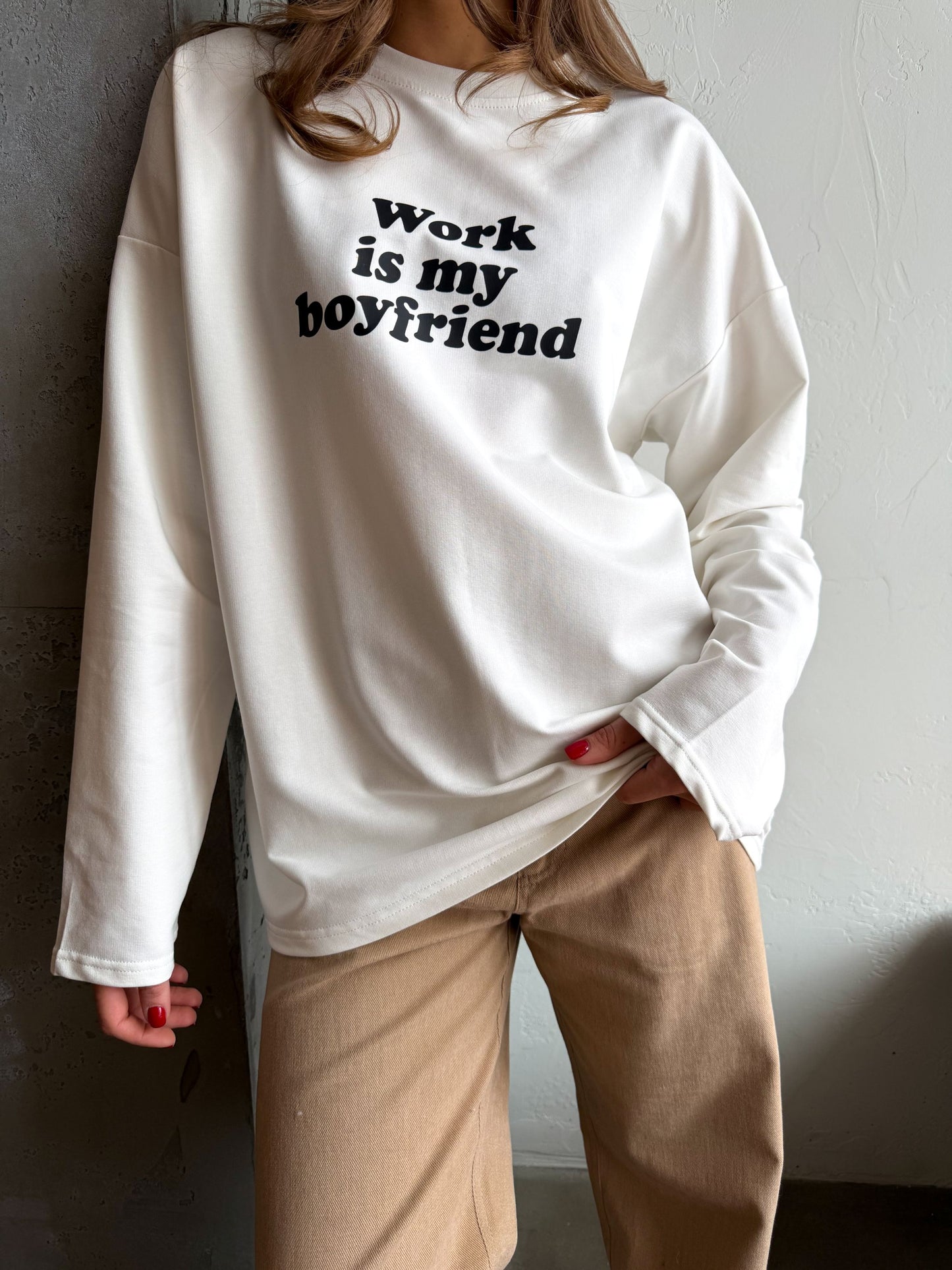 Лонгслів «Work is my boyfriend»