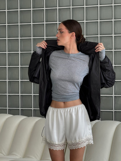 Сатинові шорти з мереживом