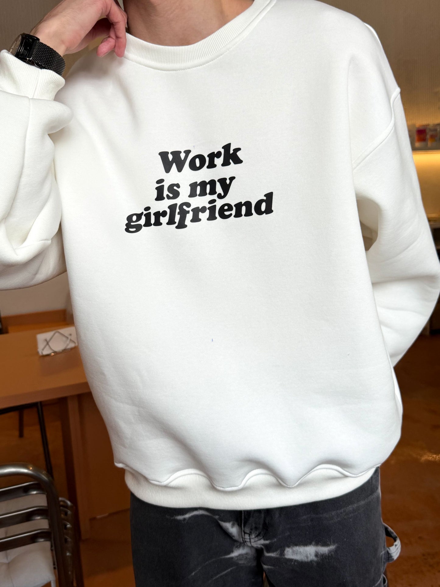 Світшот чоловічий  «Work is my girlfriend»