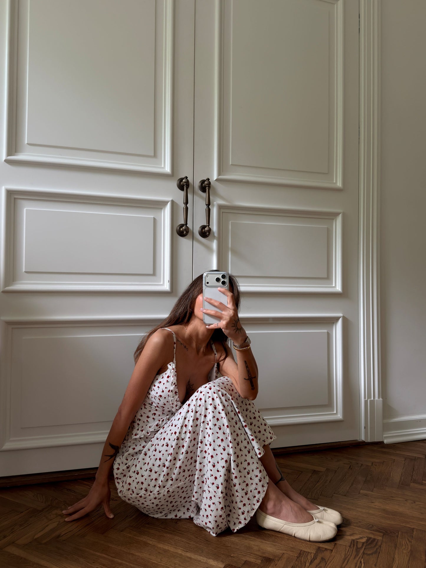 Сукня міді з квітковим принтом
