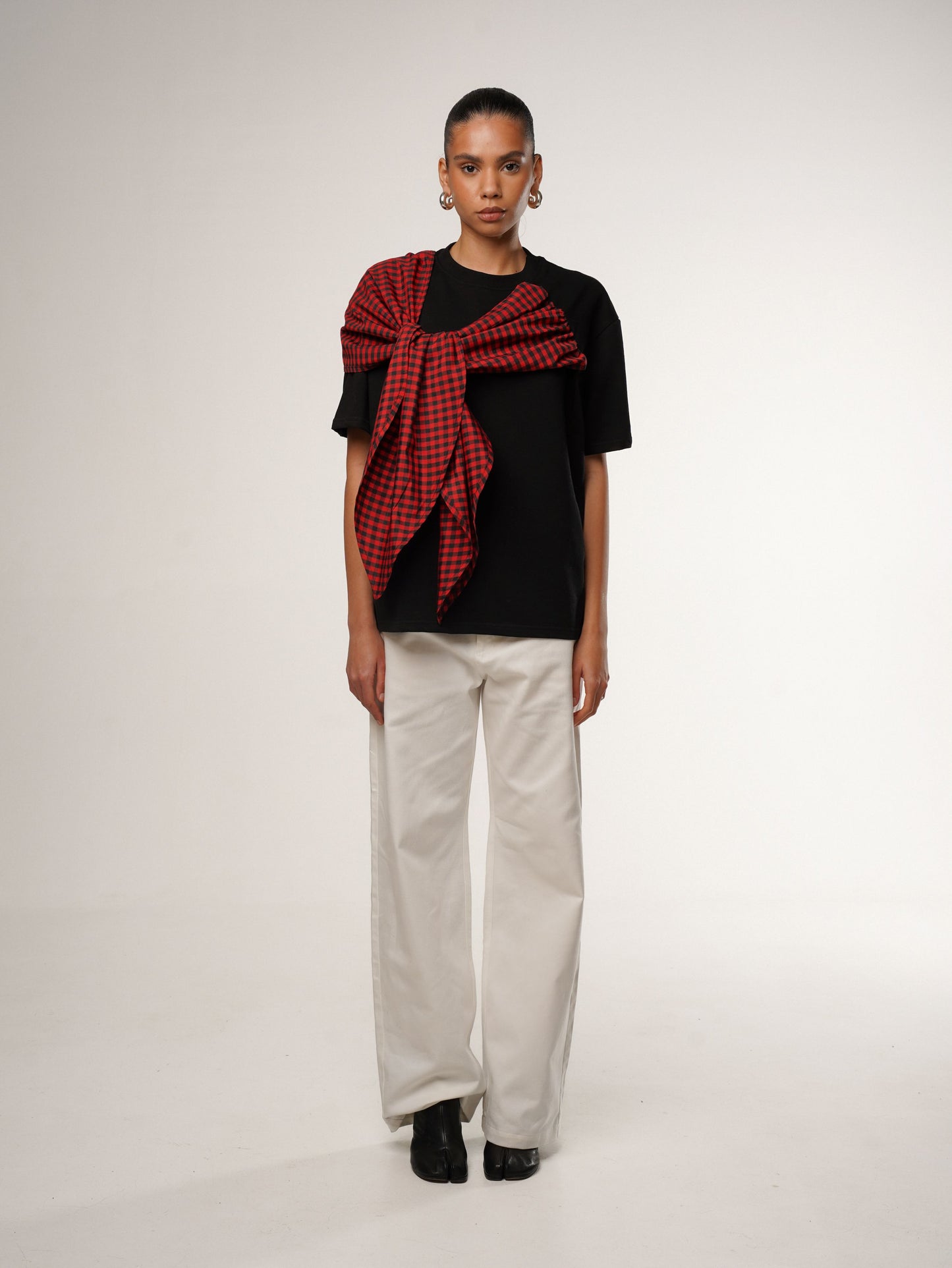 Футболка з бантом