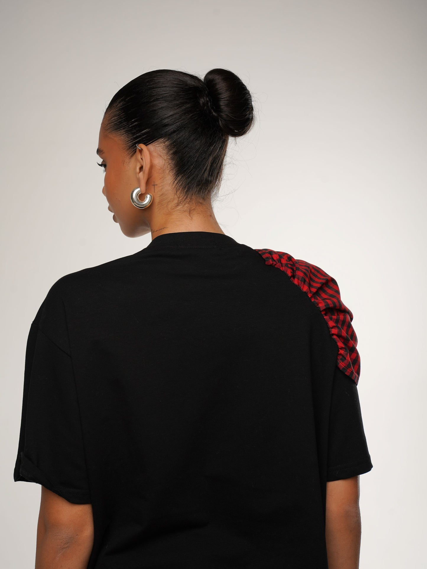 Футболка з бантом