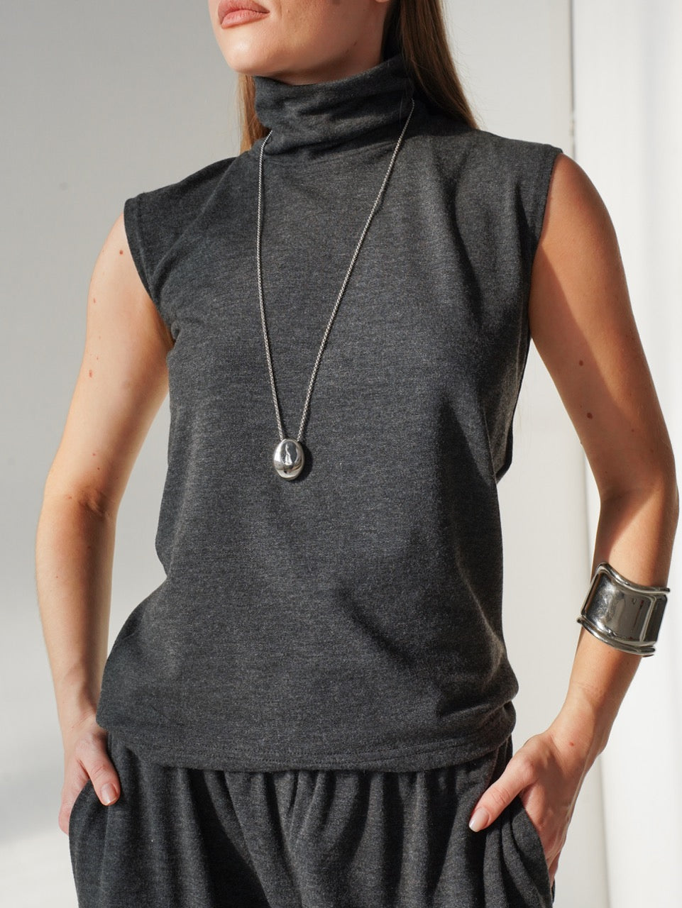 Трикотажна безрукавка