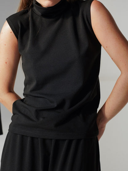 Трикотажна безрукавка