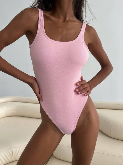 Купальник з квадратним вирізом